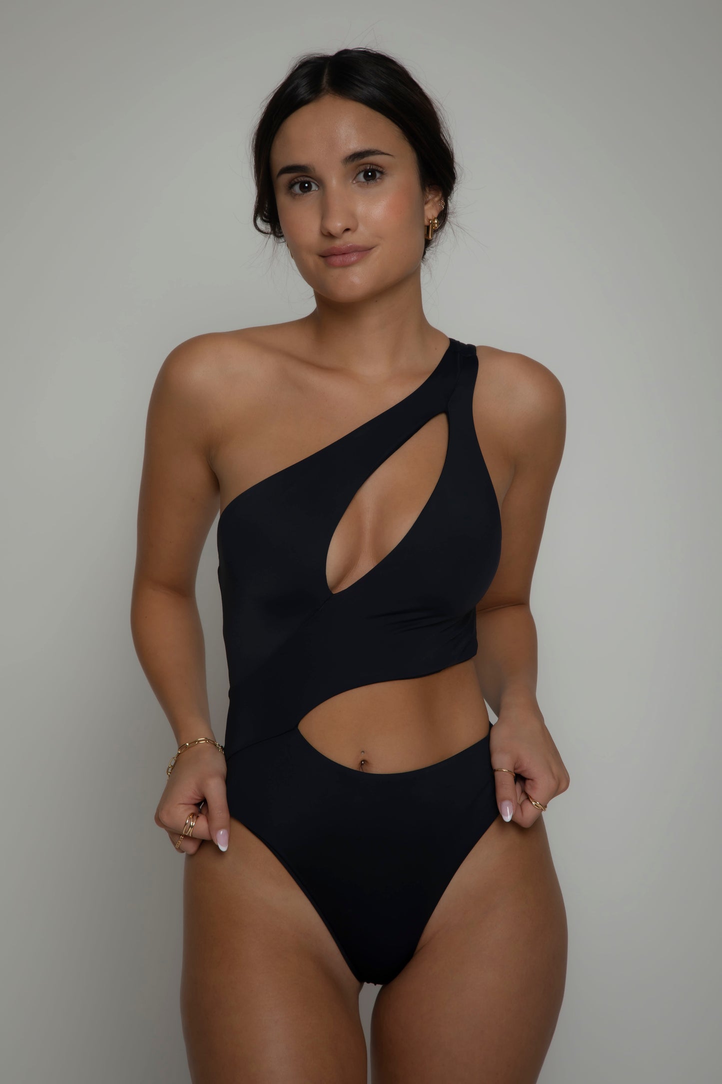 Black one shoulder swimsuit, onepiece