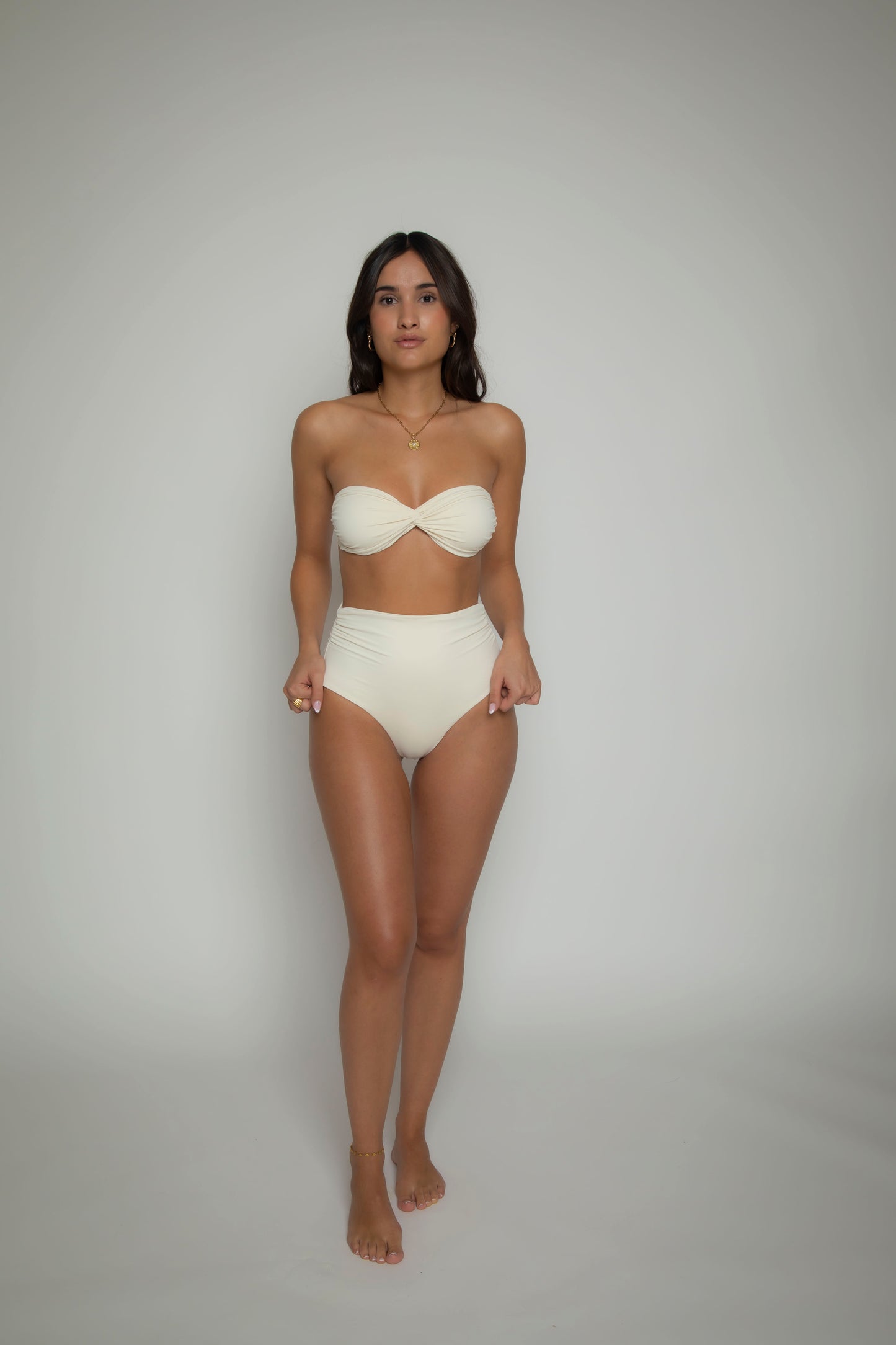 Off-white bikini strapless top