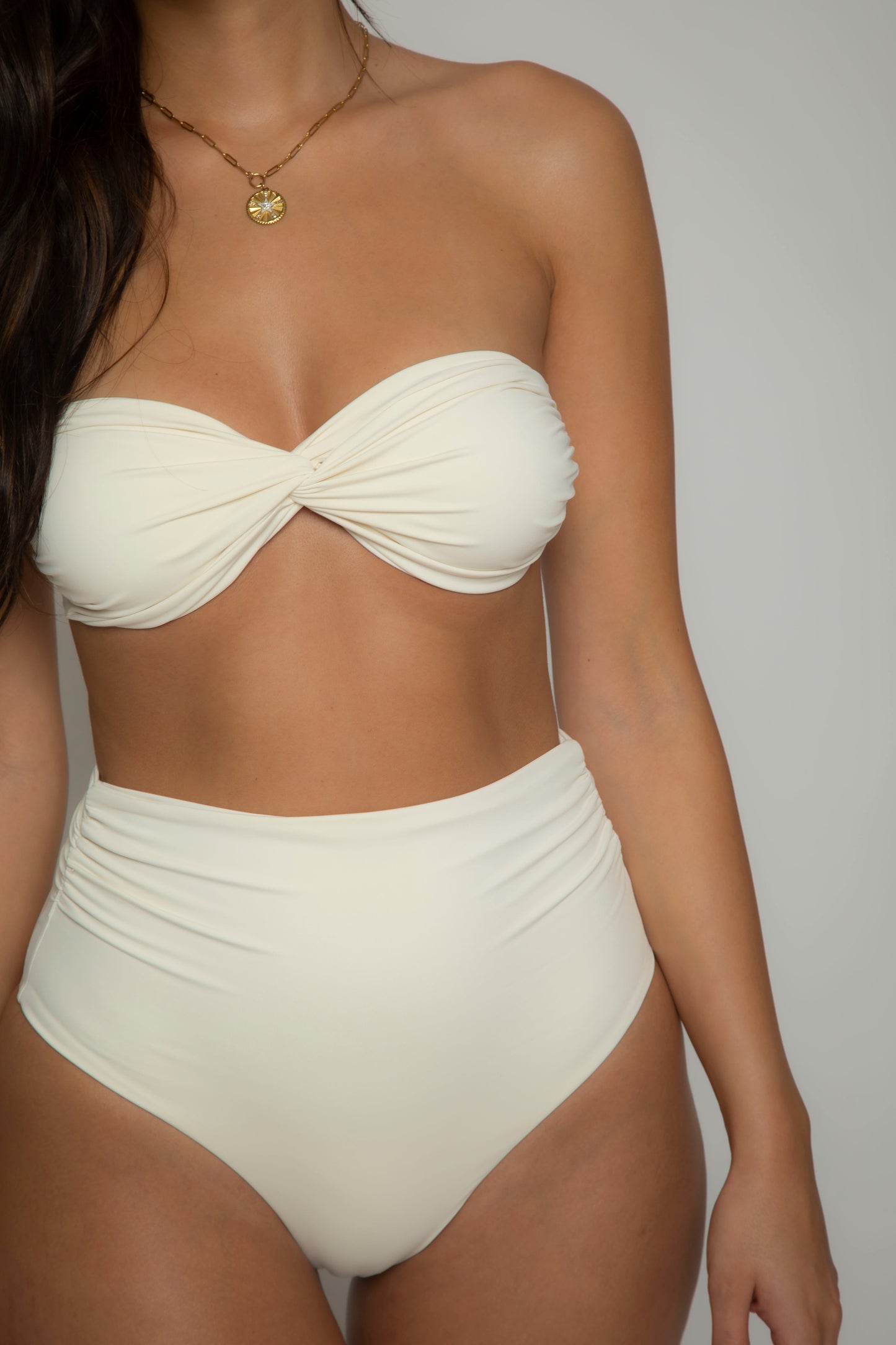 Off-white bikini strapless top