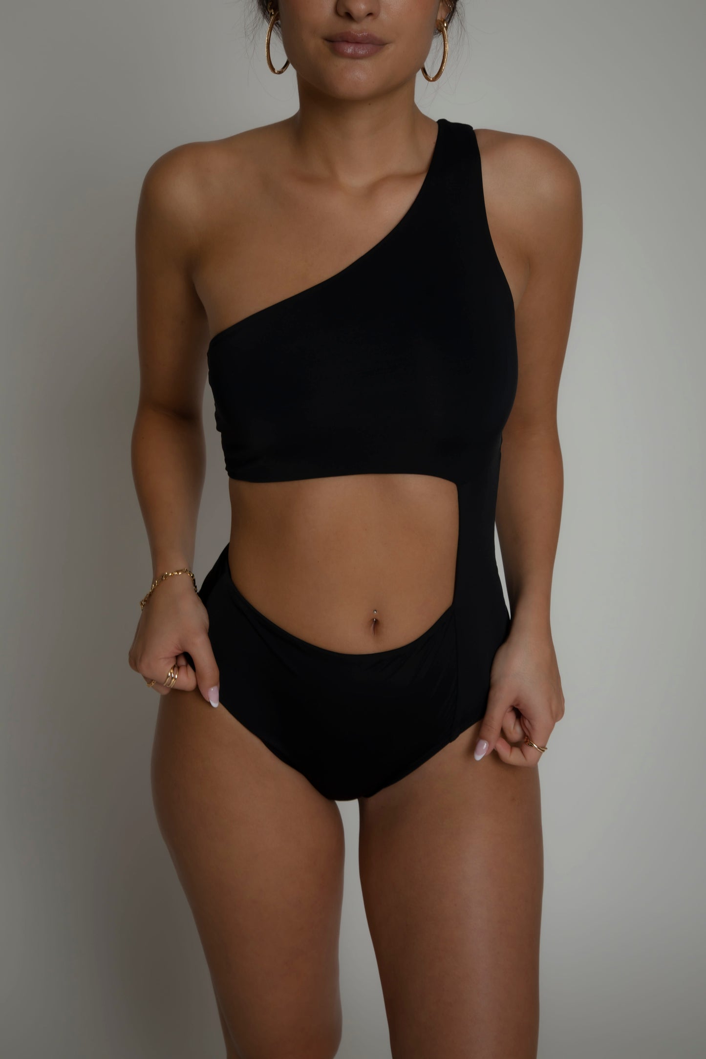 Black one shoulder swimsuit, onepiece