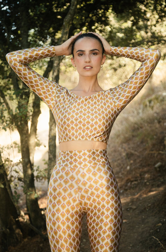 Top cropped long sleeve yellow solar peacock print